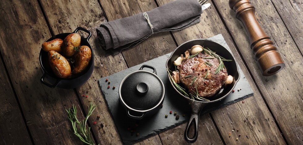Liebevoll angerichtetes Steak mit Kartoffeln, Pohlteichschänke